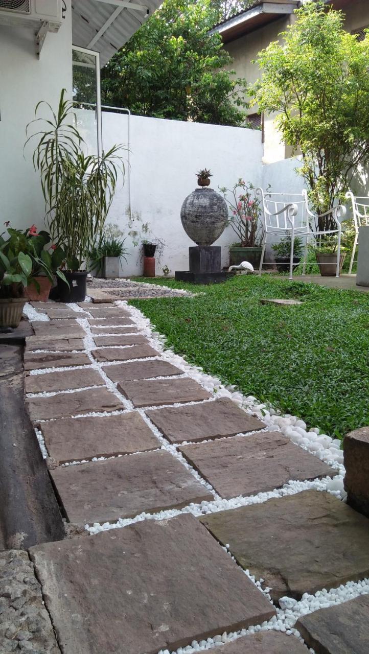 Mini's Residence Colombo Exterior foto